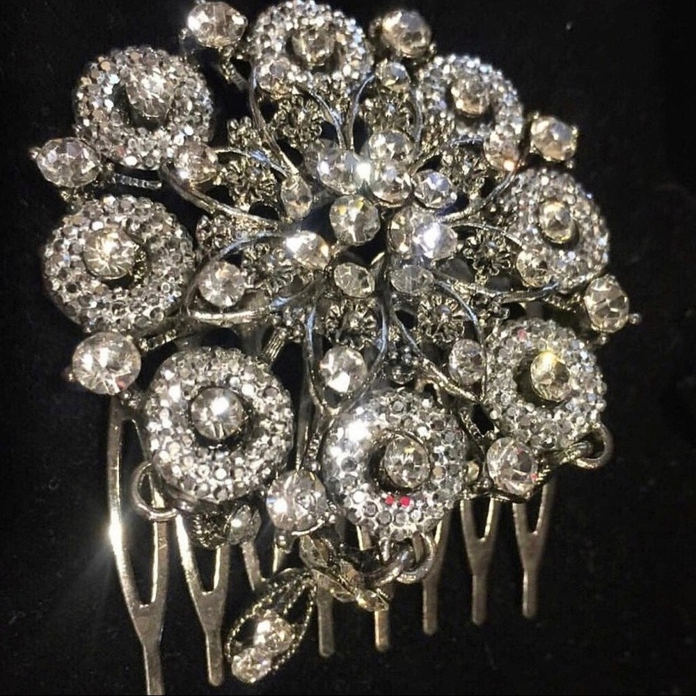 Bridal Crystal Hair Comb/Accessory